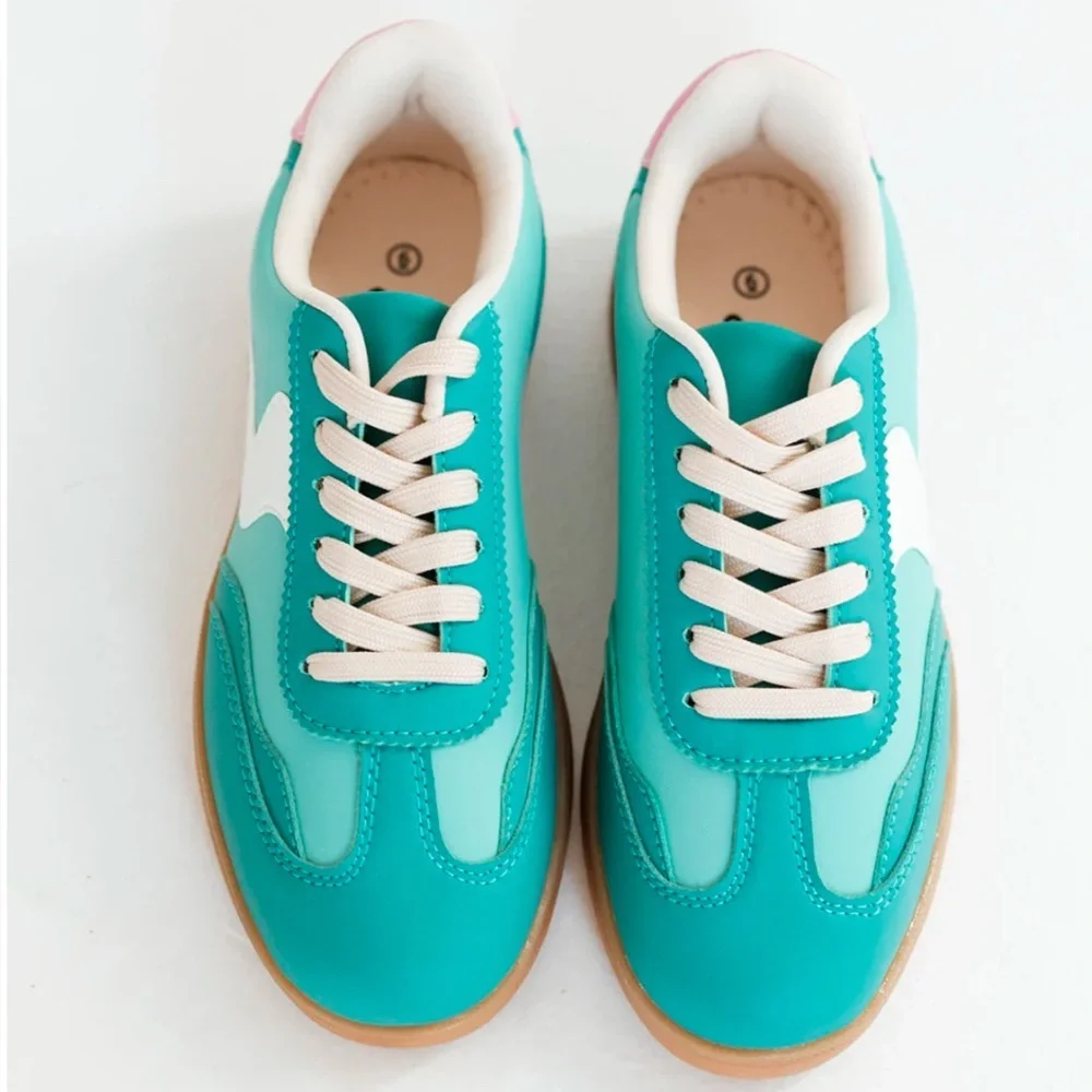 Brand NEW La Shiloh Women’s Stylish Teal and White Sneakers - Picture 1 of 8